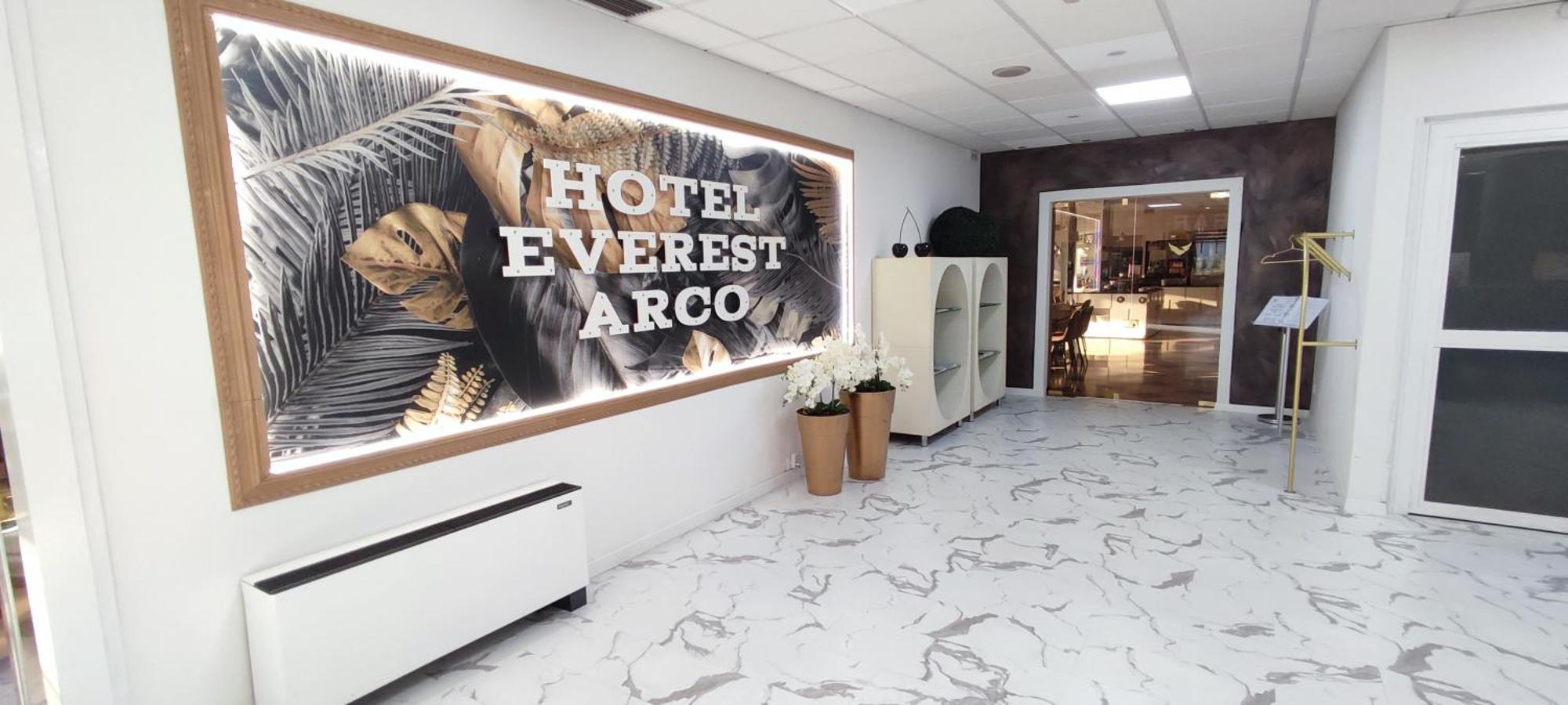 Hotel Everest Arco Esterno foto